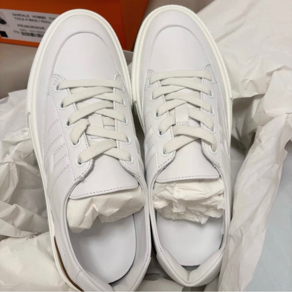 Hermes White Women's Leather Flats